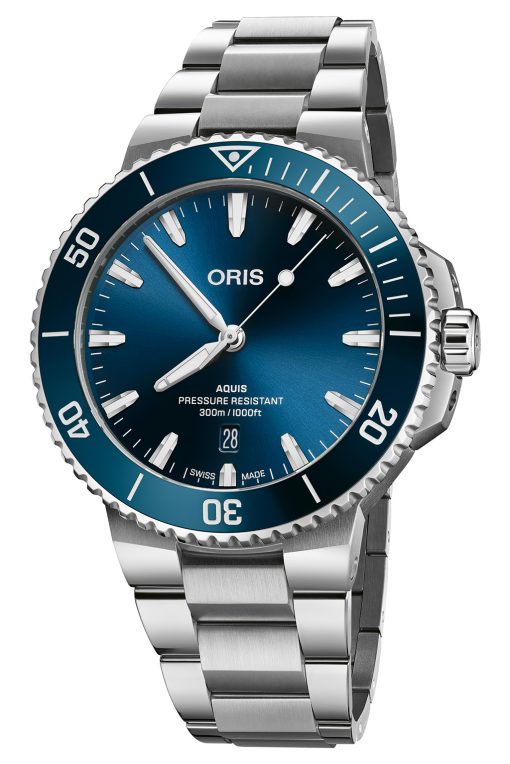 Aquis Date - 43.50 mm
