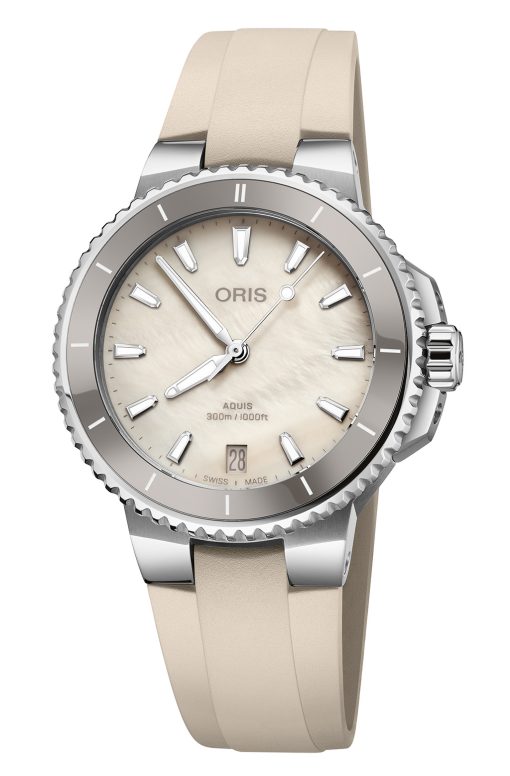 Aquis Date - 36.50 mm